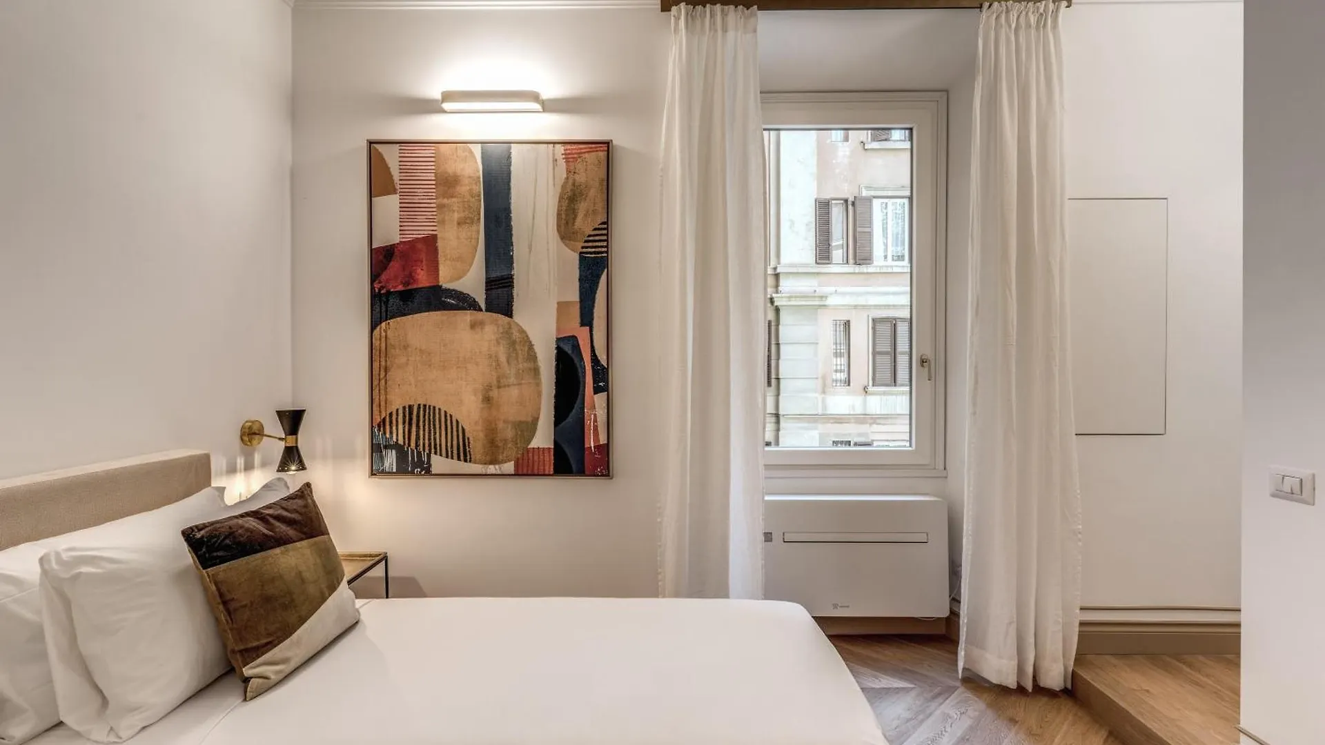 Essenze Eleganti A Trastevere Rome Italy